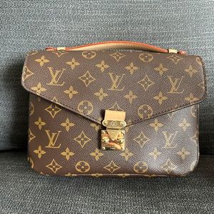 Louis Vuitton Pochette Métis (authentic, purchased April 2023)